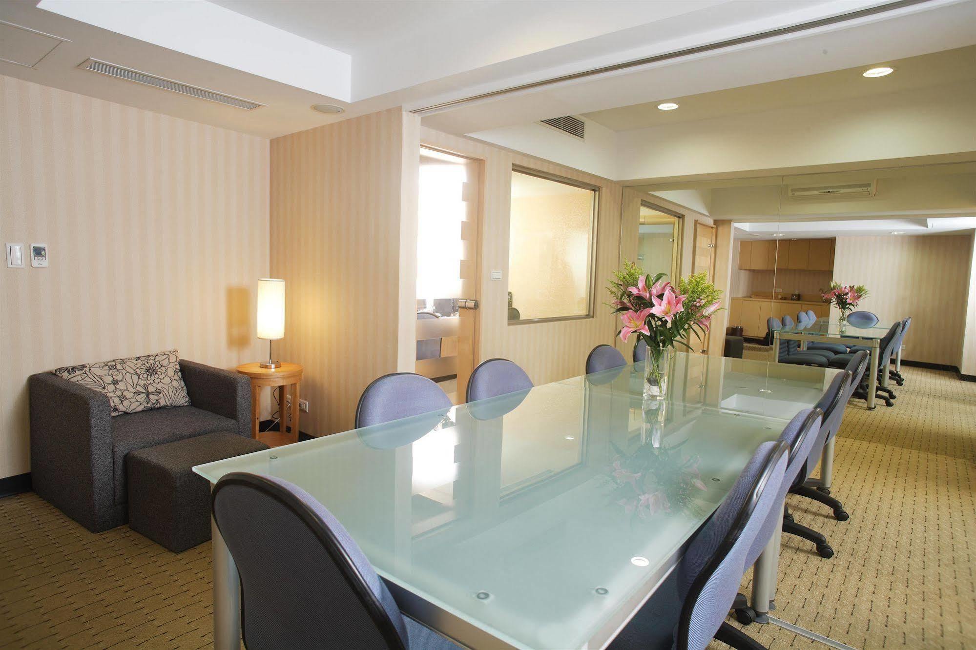 טאיפיי 台北碧瑤飯店 Hotel B מראה חיצוני תמונה
