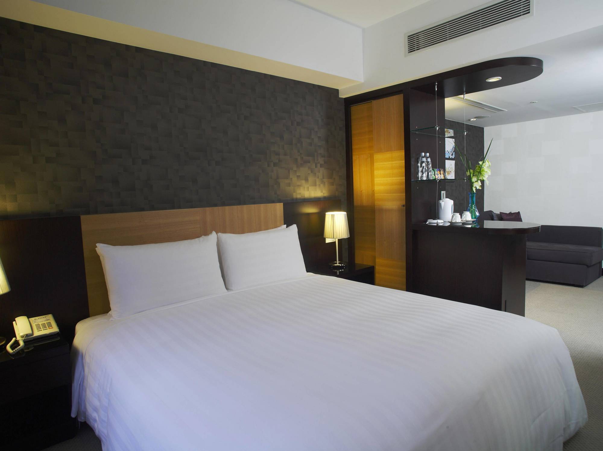 טאיפיי 台北碧瑤飯店 Hotel B מראה חיצוני תמונה